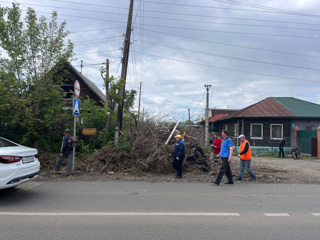 В Кургане приступили к ликвидации локальной свалки по ул. Омская В Кургане приступили к ликвидации локальной свалки по ул. Омская