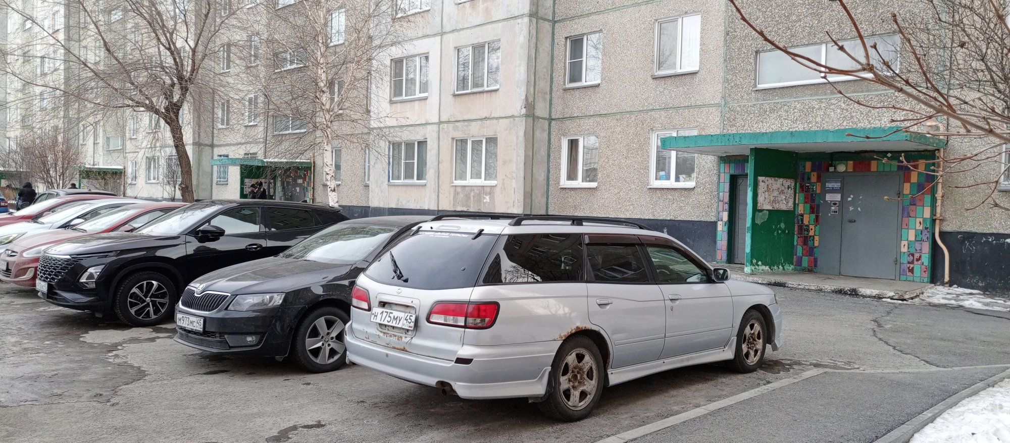 Автовладельцы продолжают срывать графики работы мусоровозов Автовладельцы продолжают срывать графики работы мусоровозов